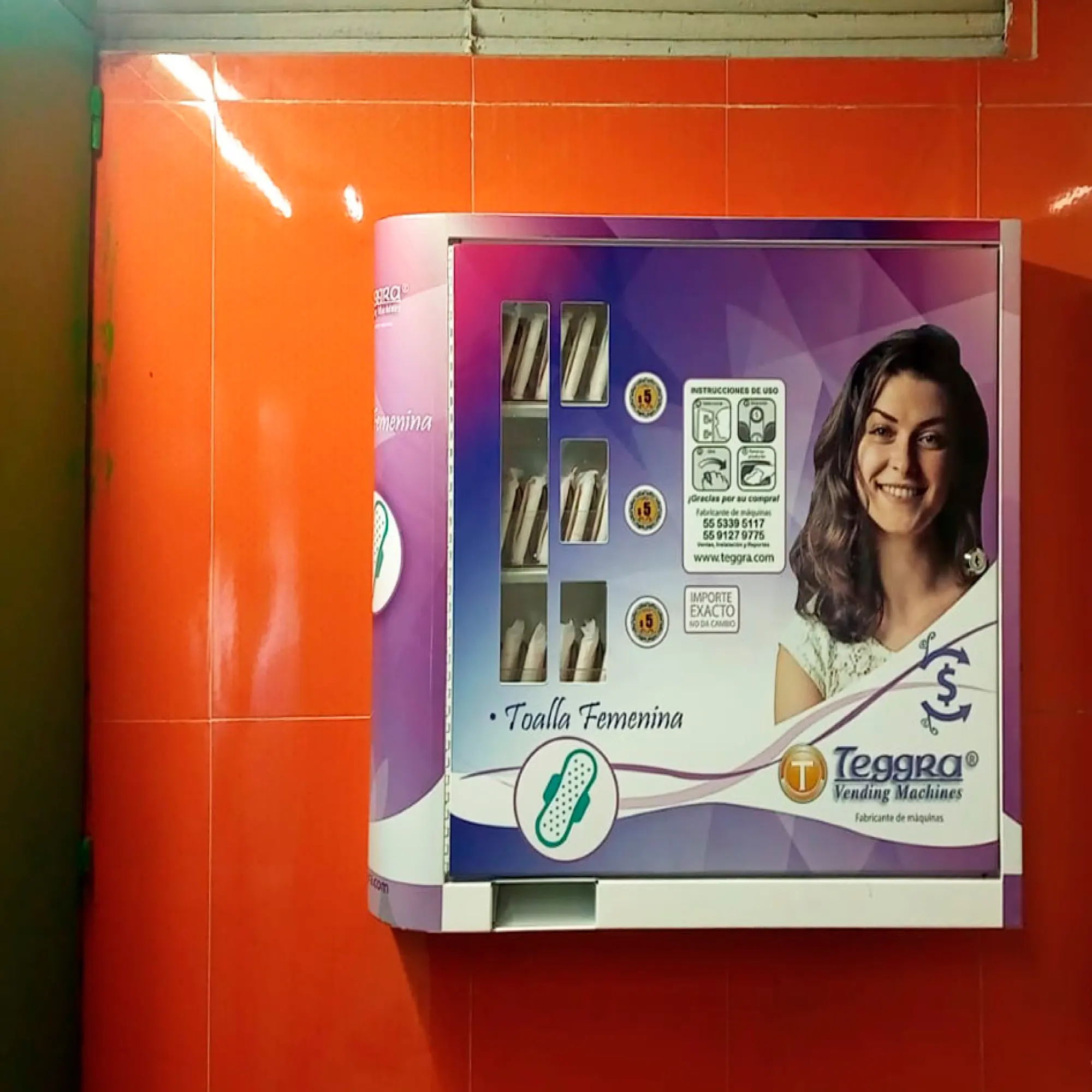 Máquina expendedora de toallas femeninas 3 resortes